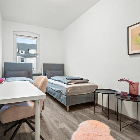 Wohnung In Zentraler Lage - Kostenlose Parkplaetze Kassel Bagian luar foto
